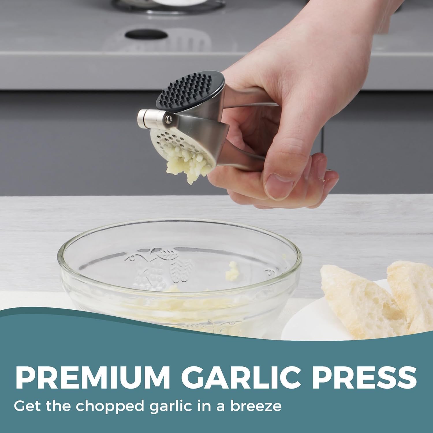 Garlic Press, Premium Garlic Mincer with Ergonomic Grip Handle - Image 5
